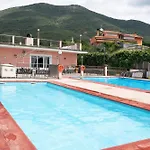 New Generation La Pineta 7 * Αλμπένγκα